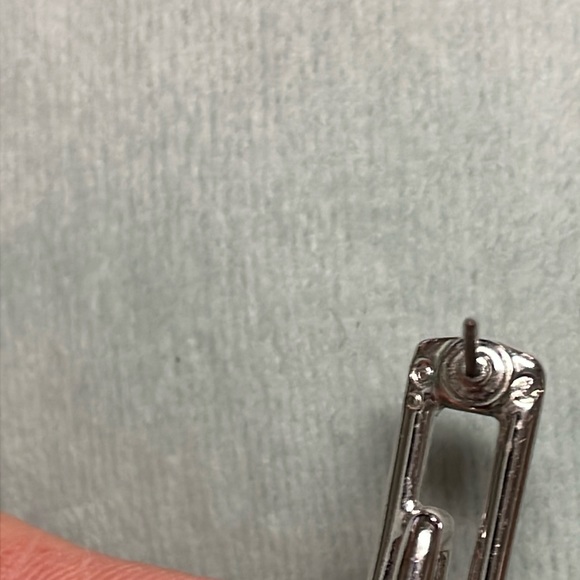 Swavorski crystal drop earrings - Picture 4 of 8